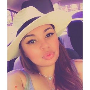 Meet your Posher, Tosha